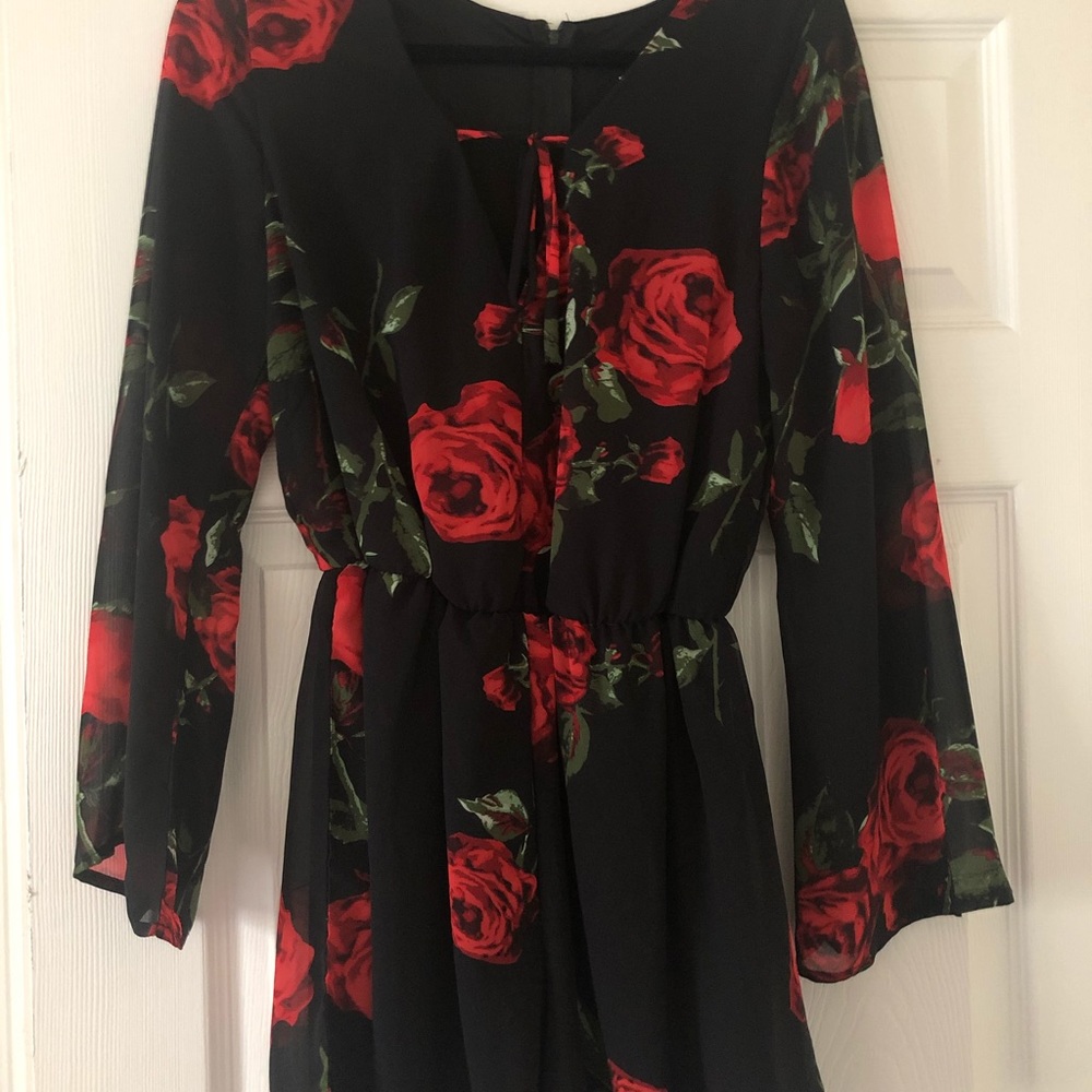 Bell sleeve rose romper Size S